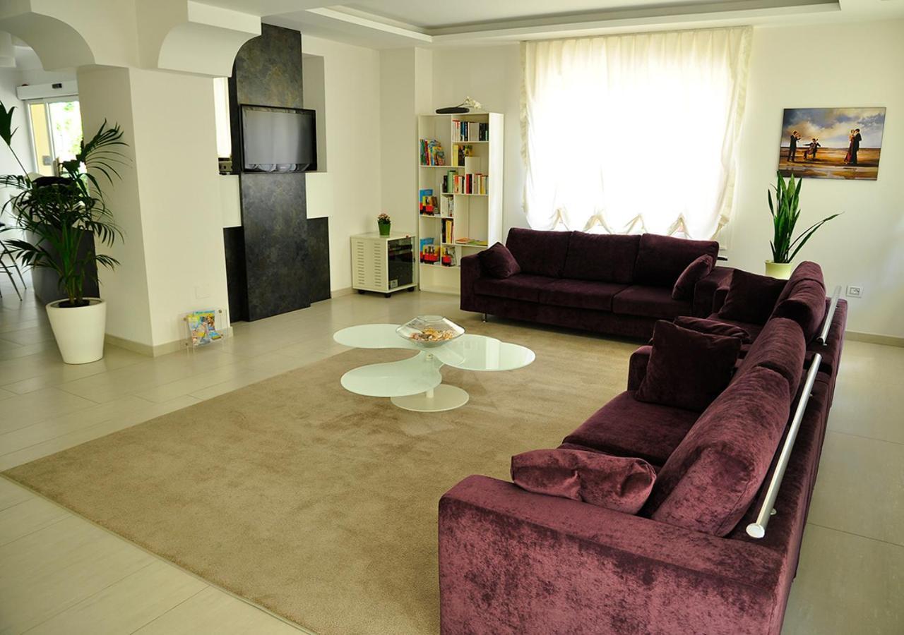 ריצ'יונה Hotel Lugano מראה חיצוני תמונה