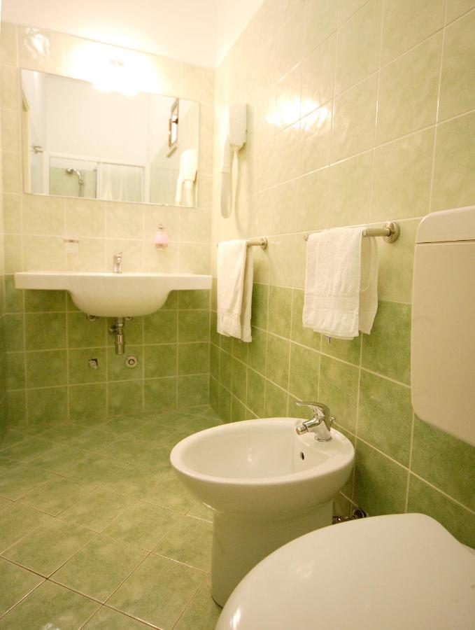 ריצ'יונה Hotel Lugano מראה חיצוני תמונה